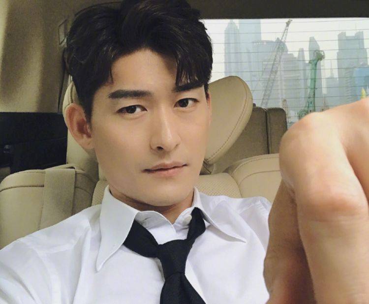 
张翰恋爱视察类综艺开播后 郑爽也官宣了 不外粉丝反映大有差别-Bsports必一体育(图4)